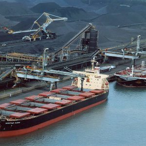 Перевозки каменного угля через порты в 2017 году выросли на 10,9%